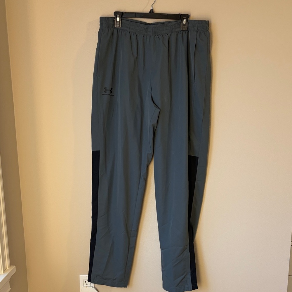 Under Armour Men's Grey Track Pants with Black Accents